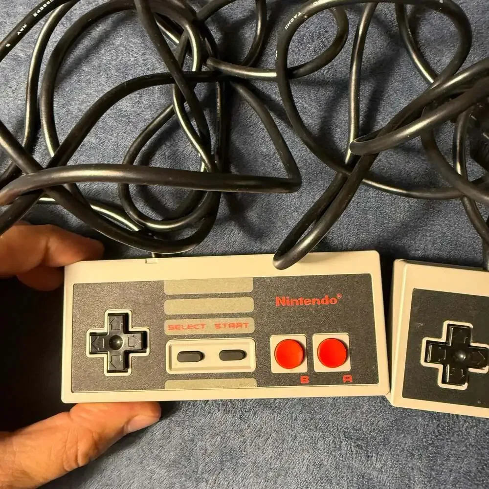 Nintendo NES controllers Original